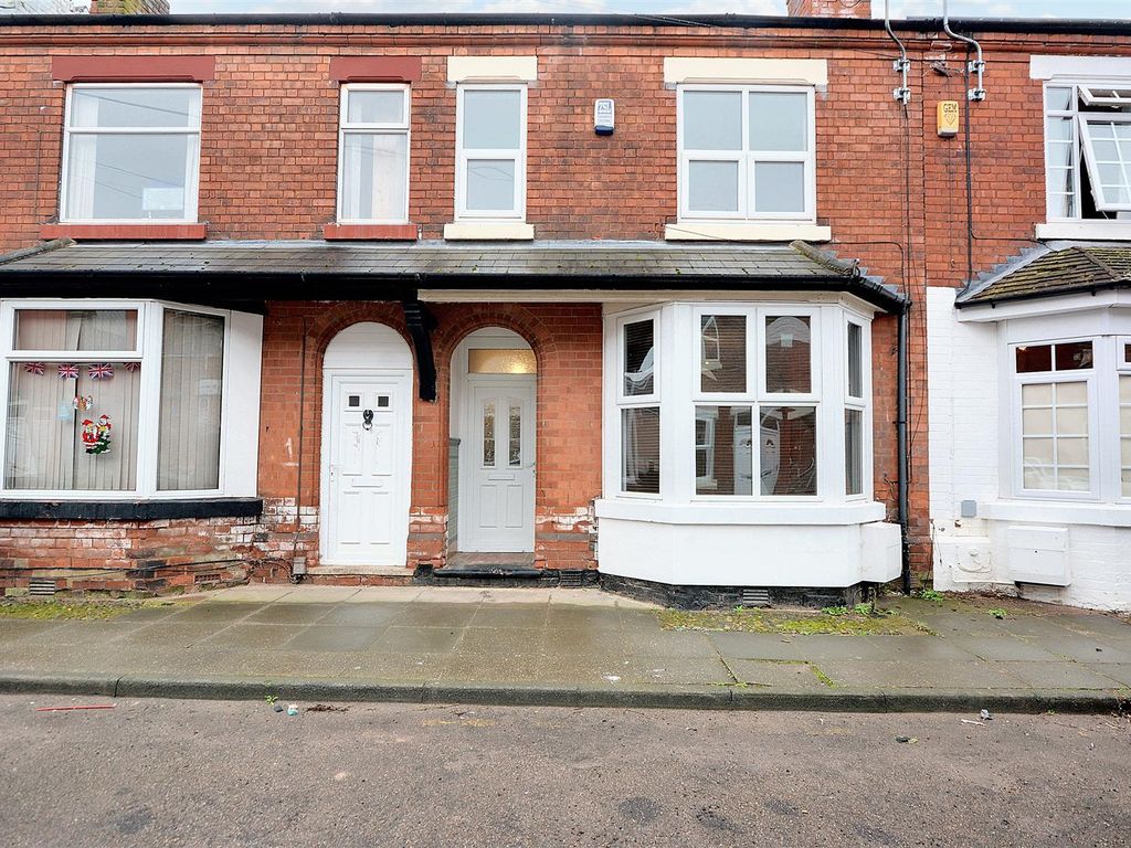 3 bed terraced house for sale in West End Street, Stapleford