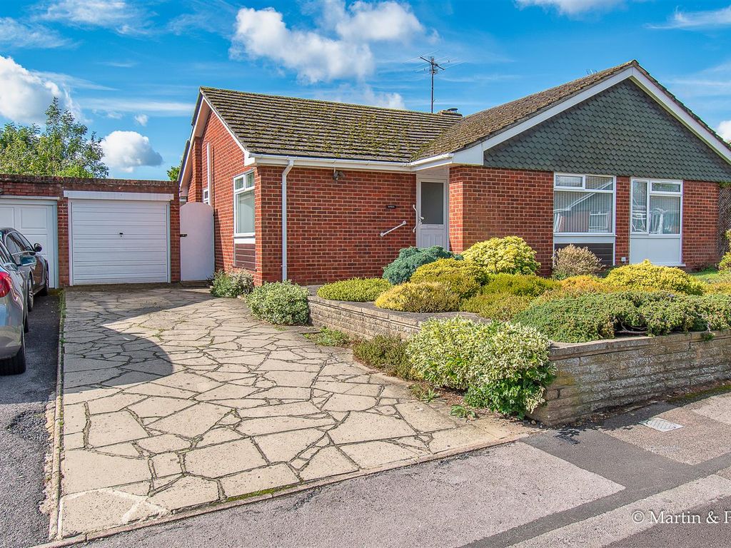 2 bed semidetached bungalow for sale in Roman Way, Earley, Reading RG6