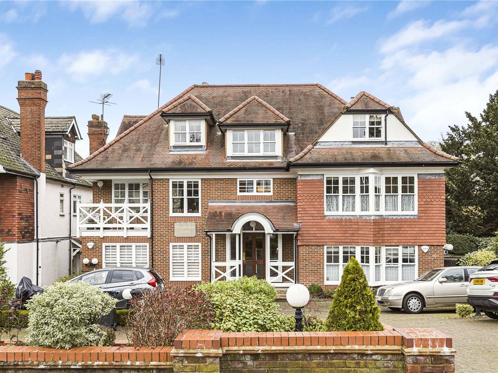 3 bed flat for sale in Crescent East, Hadley Wood EN4, £1,250,000 Zoopla