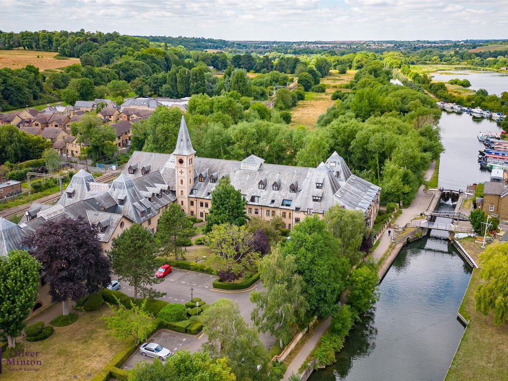 3 bed flat for sale in River Meads, Stanstead Abbotts, Ware SG12 Zoopla