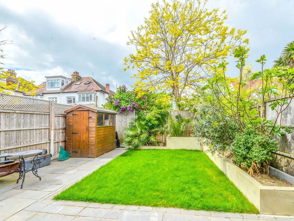 4 bed semidetached house for sale in Leigh Hall Road, LeighOnSea SS9