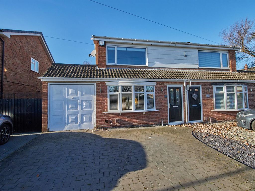 3 bed semidetached house for sale in Seaforth Drive, Hinckley LE10, £