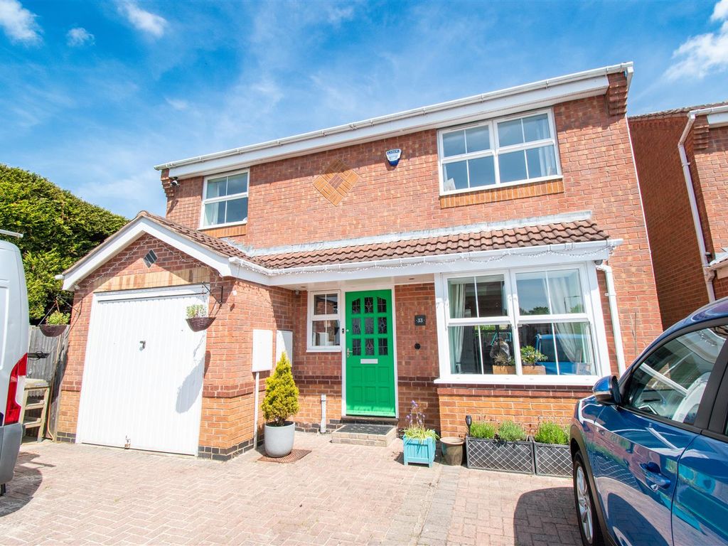 4 bed detached house for sale in Hopton Close, Ripley DE5, £340,000