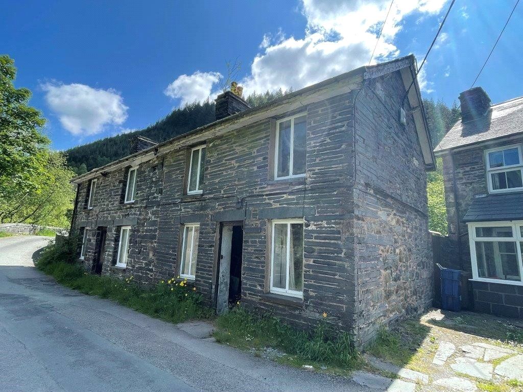 4 bed terraced house for sale in Penybont, Minffordd Street, Corris