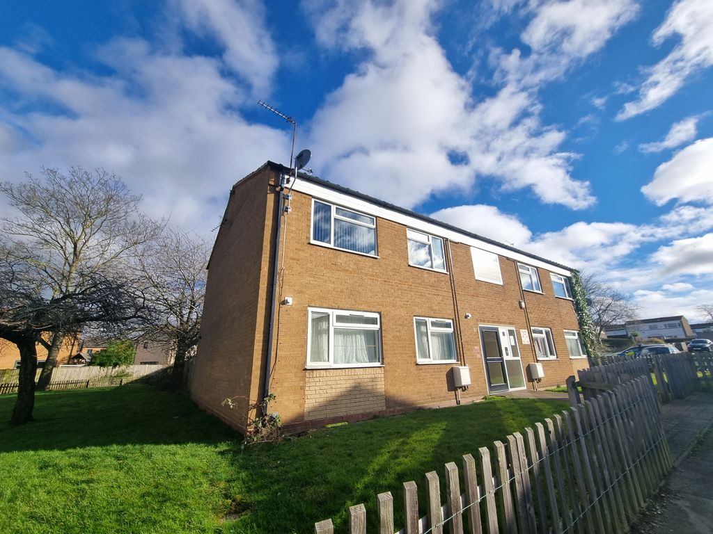 1 bed for sale in Piccadilly Close, Chelmsley Wood B37, £