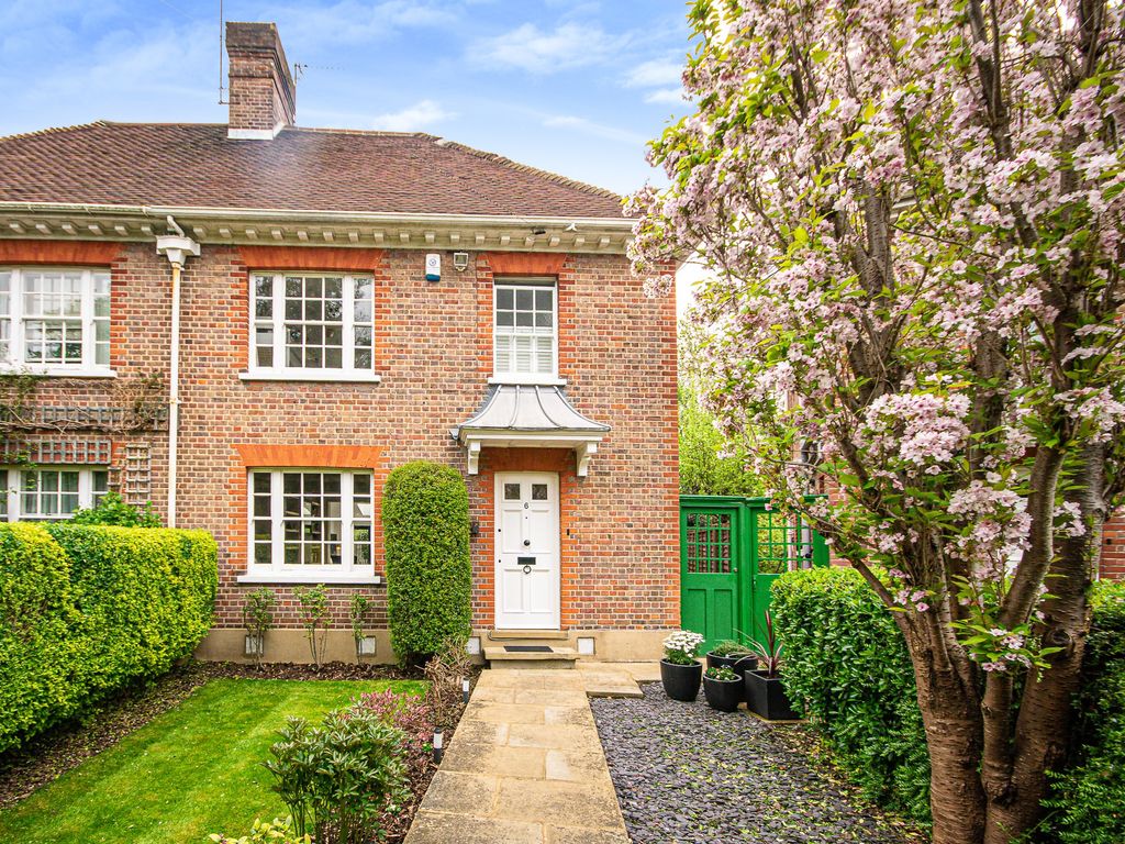 4 bed semidetached house for sale in Waxwell Close, Pinner HA5, £