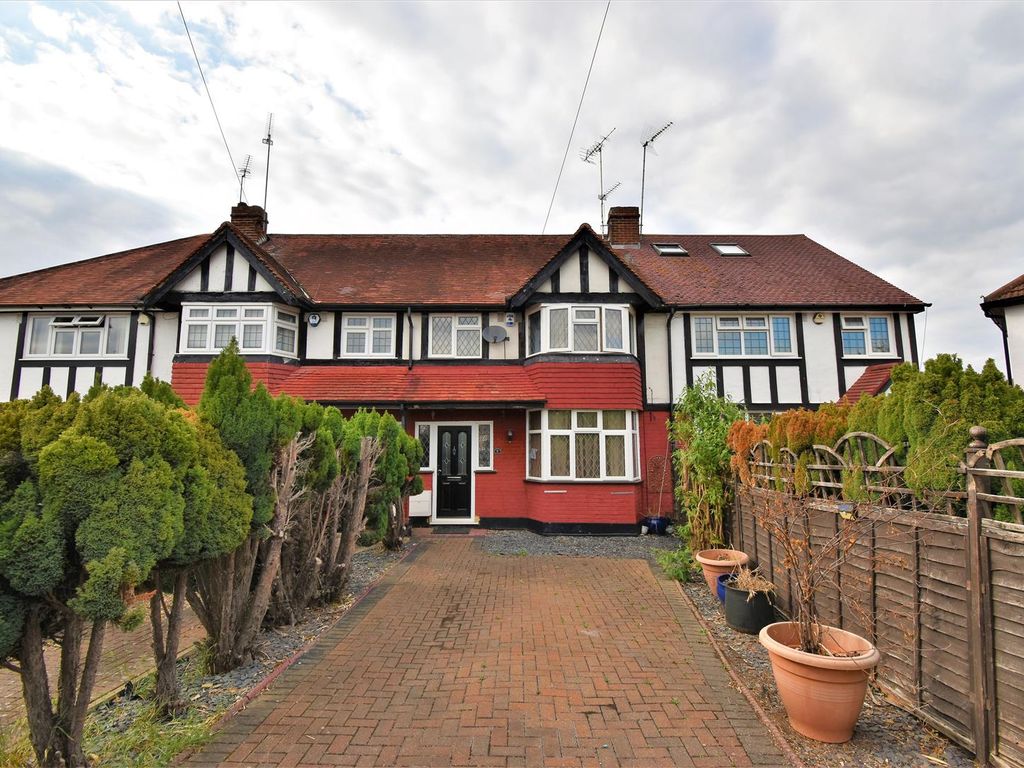 3 bed property to rent in Cherry Close, Ruislip HA4 Zoopla