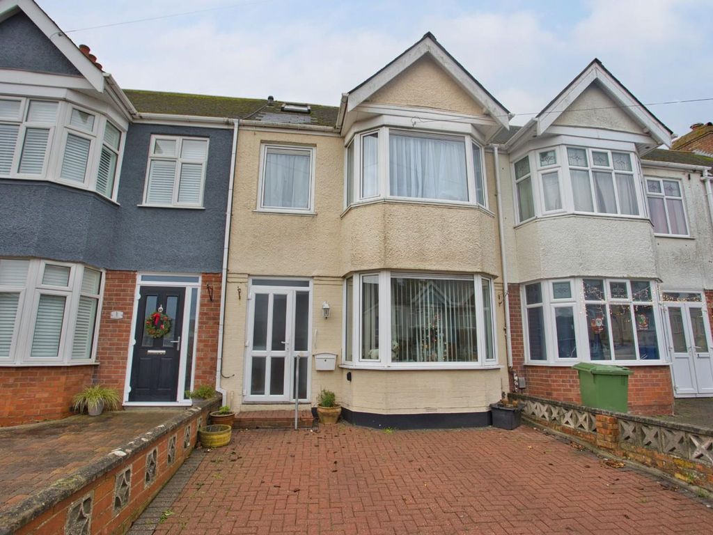 4 bed property for sale in Langdon Road, Folkestone CT19 Zoopla