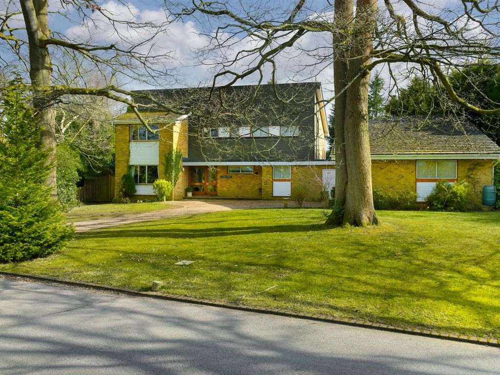5 bed detached house for sale in Woodland Way, Kingswood, Tadworth KT20