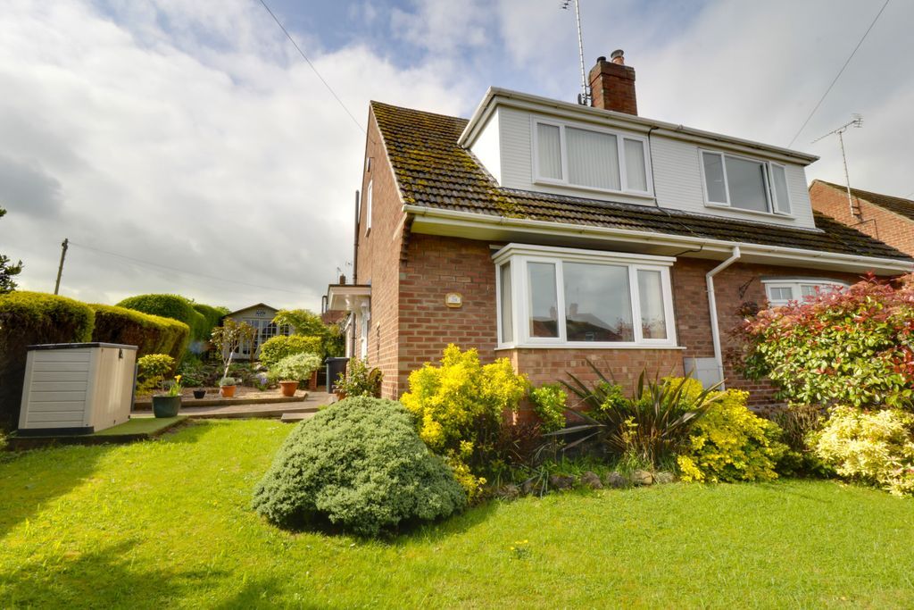 3 bed semidetached house for sale in Rosliston Road, WaltonOnTrent