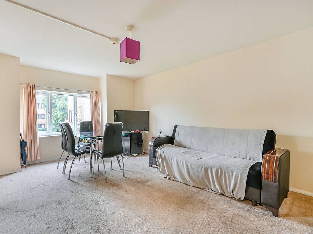 2 bed flat for sale in Popes Lane, Ealing, London W5, £300,000 Zoopla