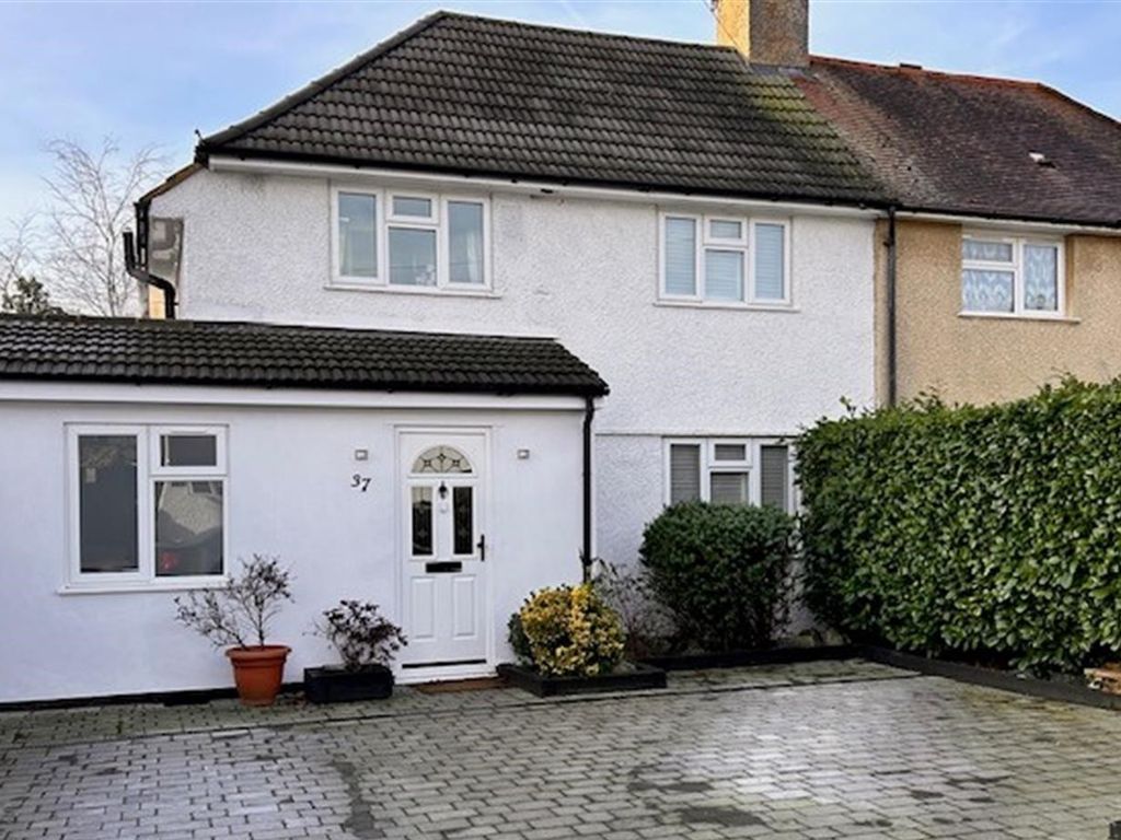 3 bed semidetached house for sale in Fotherley Road, Rickmansworth WD3