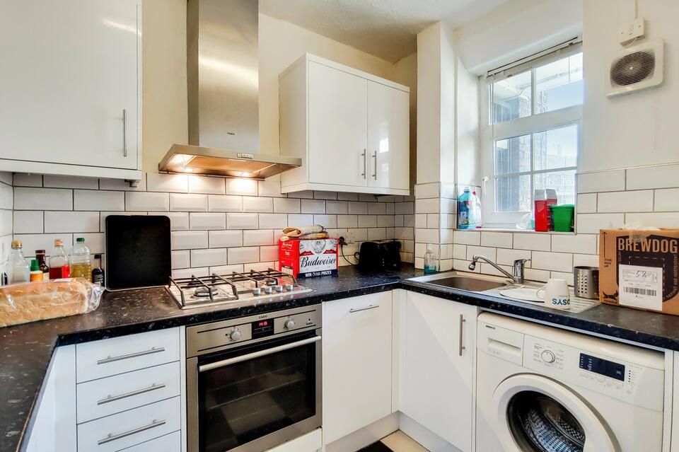 3 bed flat to rent in Kennington Park Road, London SE11 Zoopla