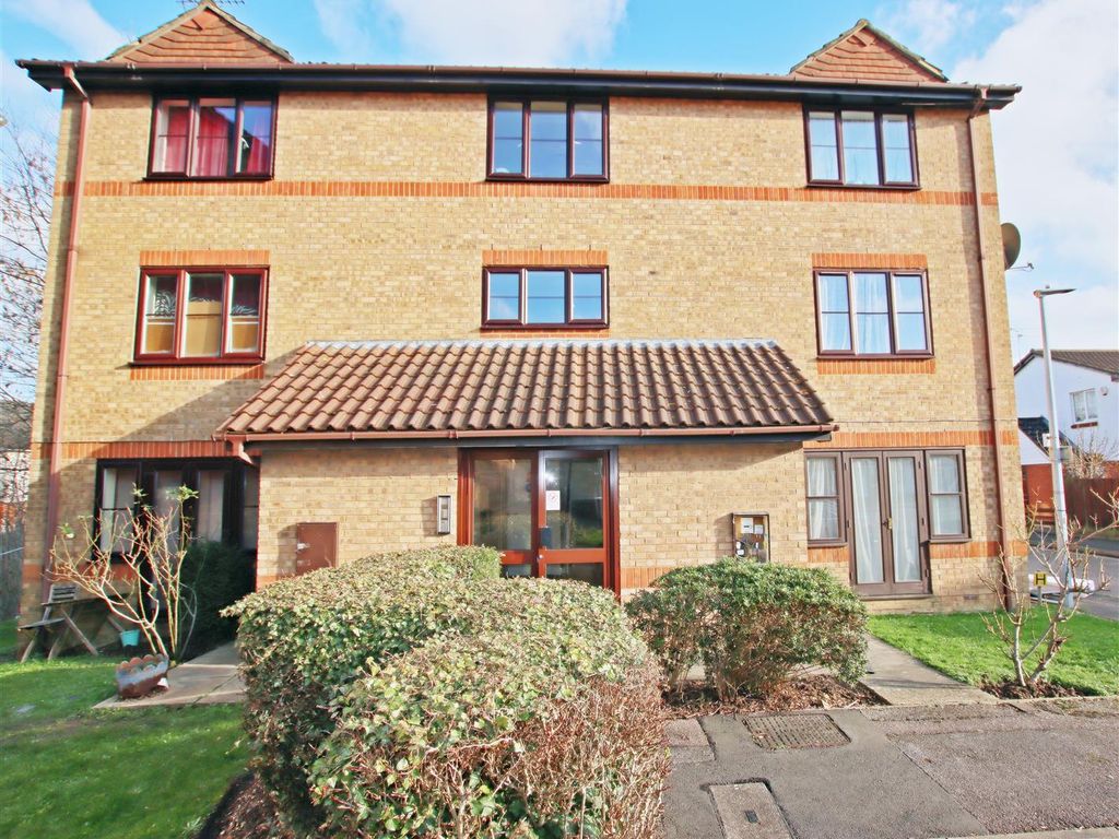 Studio for sale in Dunnock Close, Borehamwood WD6, £199,950 Zoopla