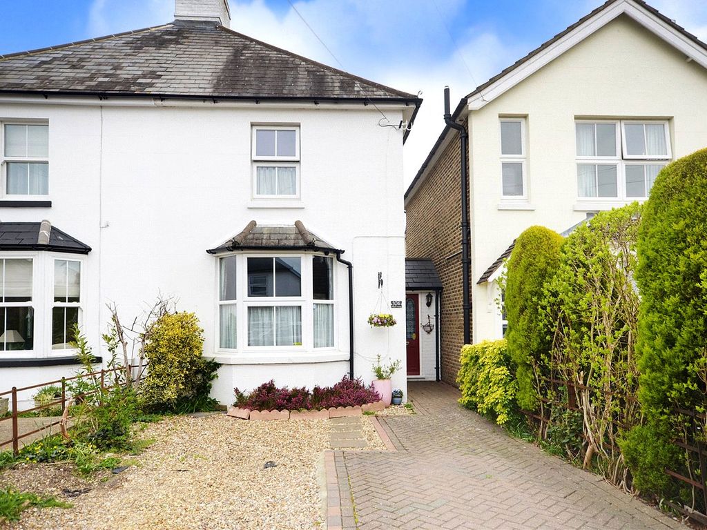 3 bed semidetached house for sale in Horley, Surrey RH6 Zoopla