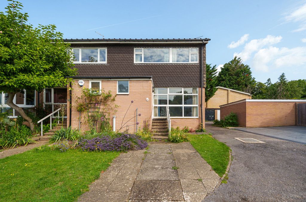 3 bed semidetached house for sale in Camperdown, Maidenhead, Berkshire