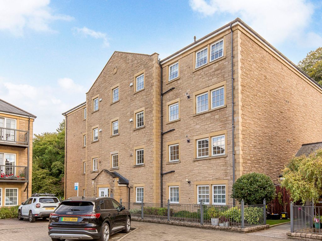 2 bed flat for sale in Flat 8, 31, Woodhall Millbrae, Juniper Green