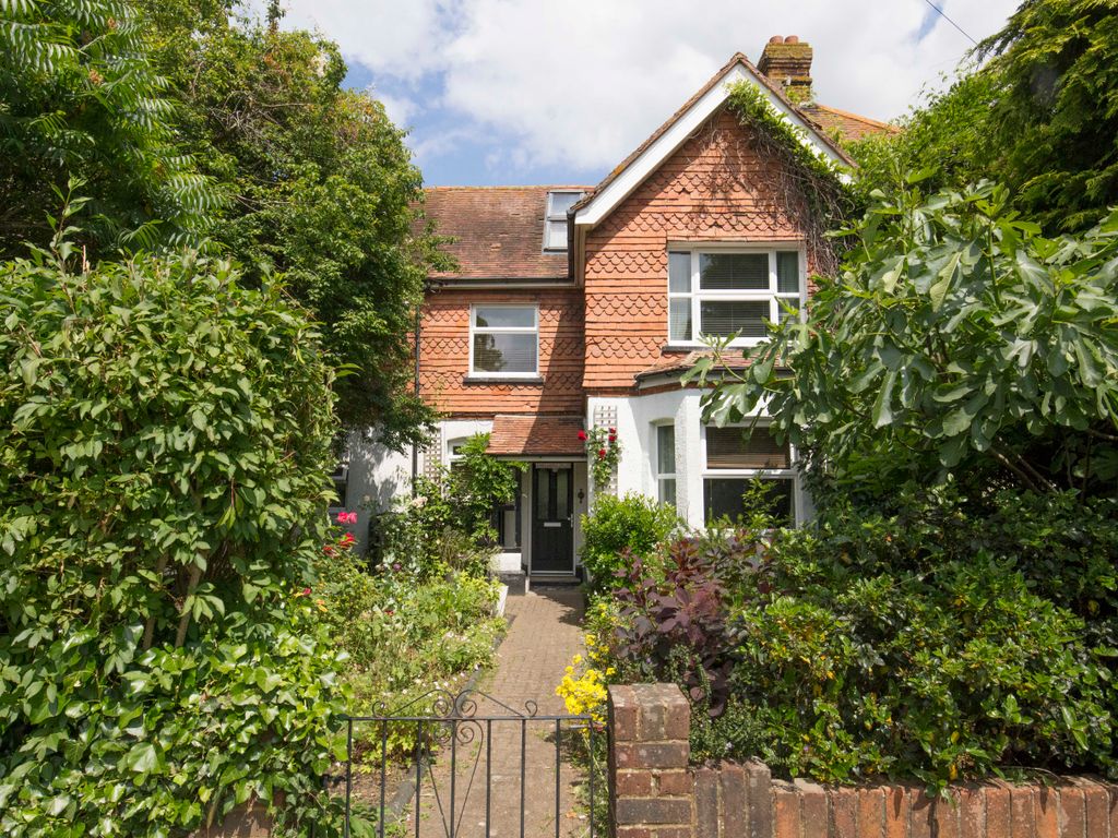 4 bed semidetached house for sale in Almondbury, Carters Lane, Woking