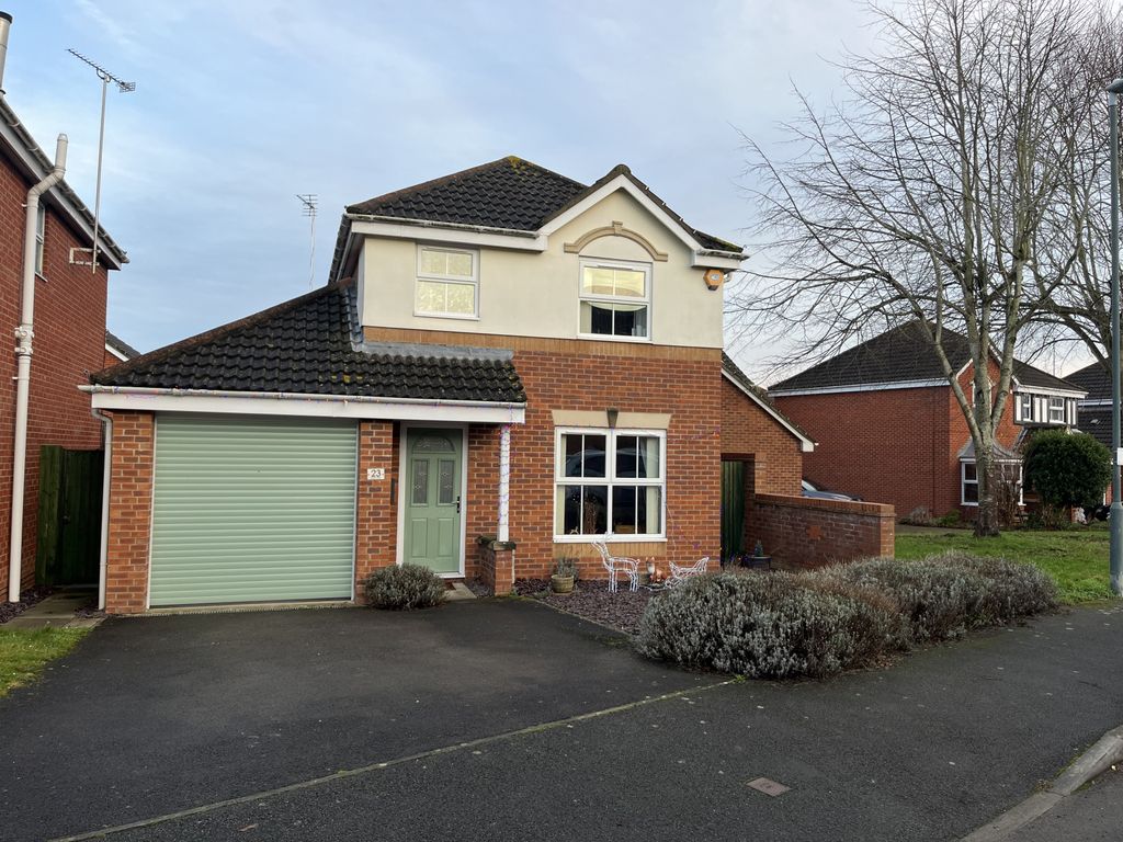3 bed detached house for sale in Dukes Way, Stonehills, Tewkesbury GL20