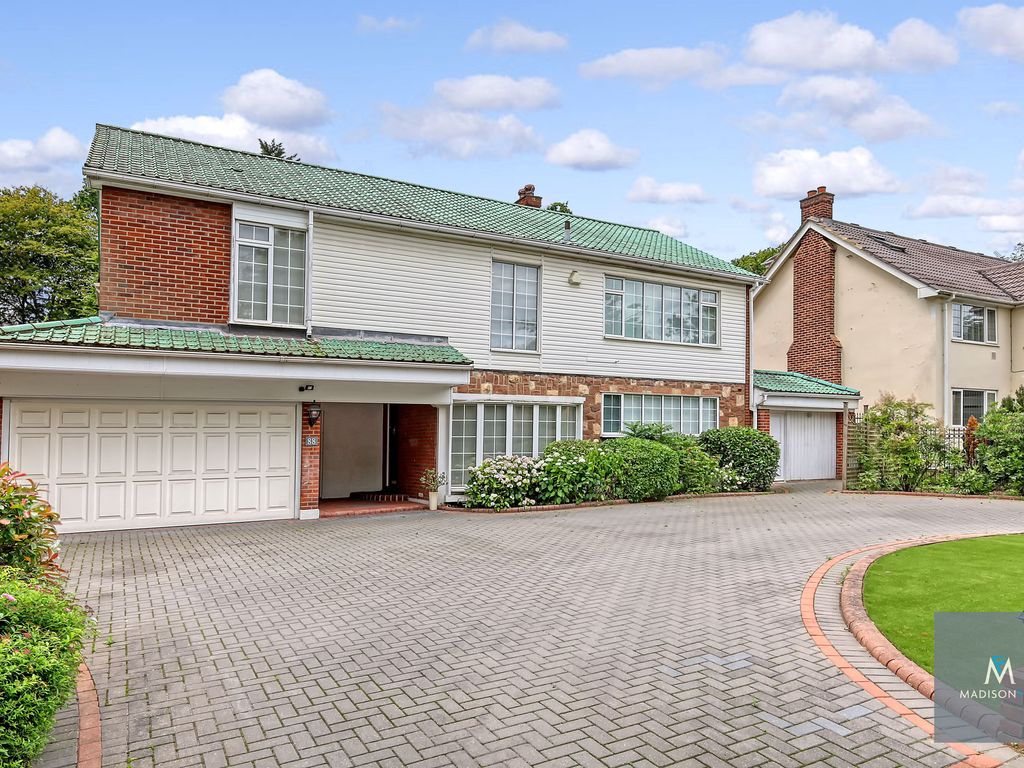 5 bed detached house for sale in Bracken Drive, Chigwell, Essex IG7, £
