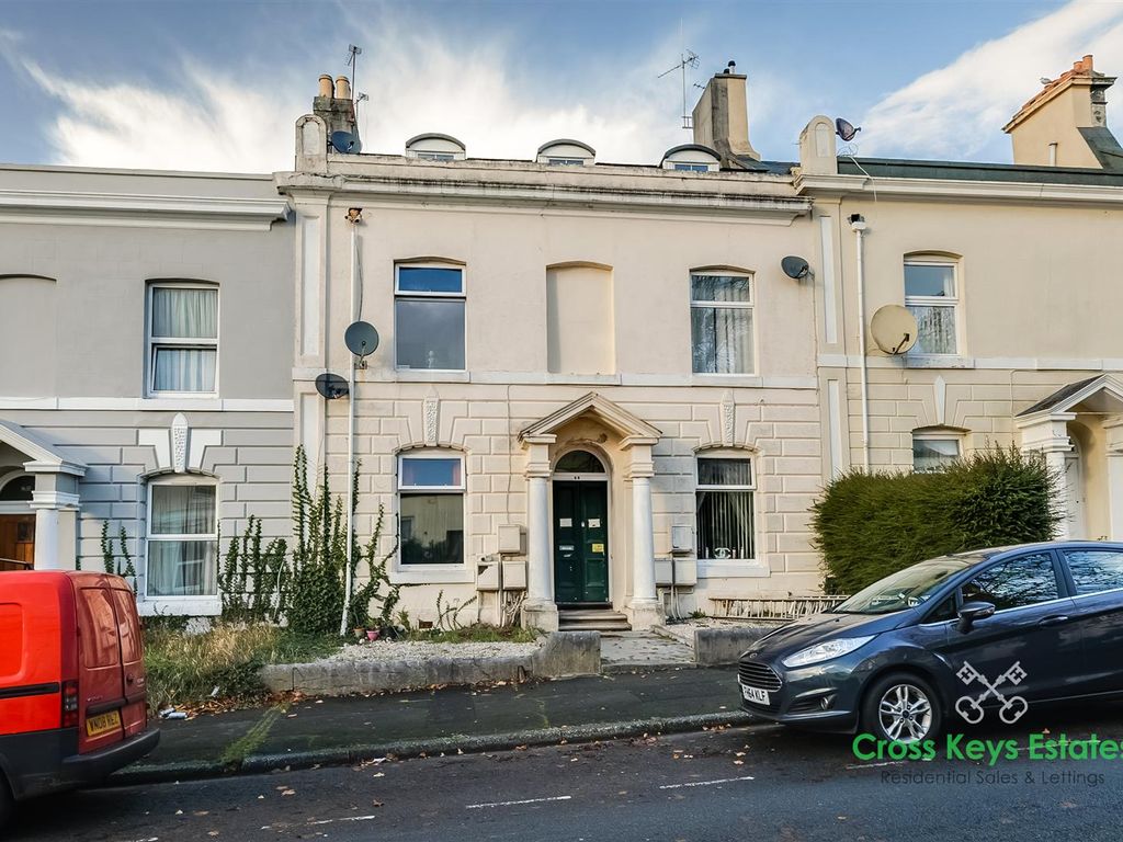 3 bed flat for sale in Haddington Road, Stoke, Plymouth PL2, £140,000