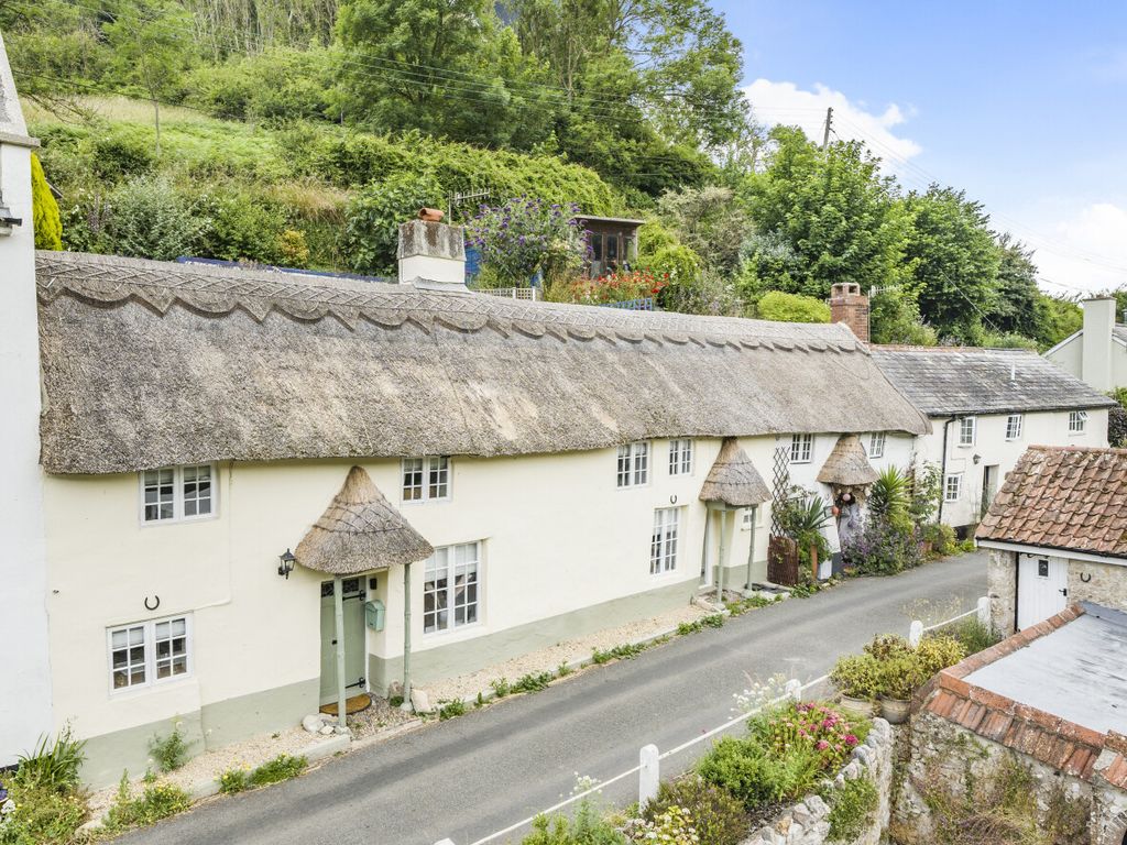 2 bed terraced house for sale in Church Row, Seaton, Devon