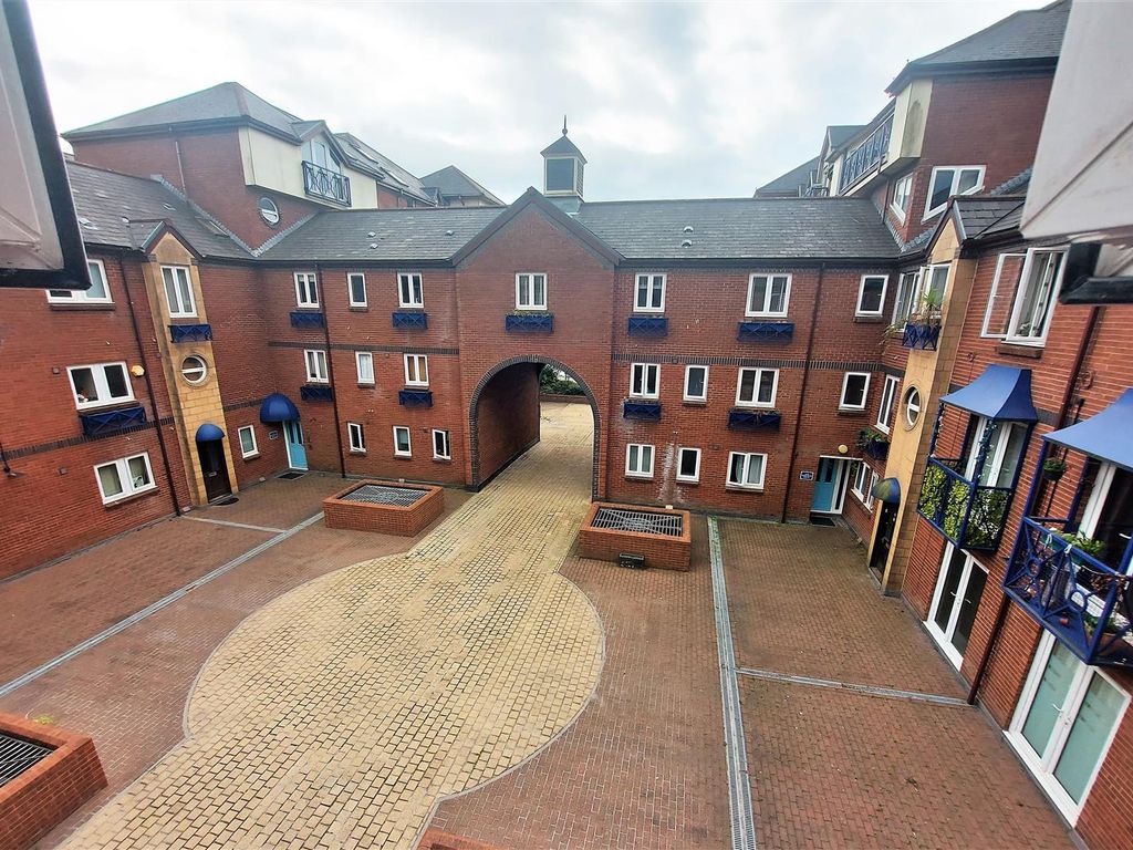 1 bed flat for sale in Monmouth House, Marina, Swansea SA1 Zoopla