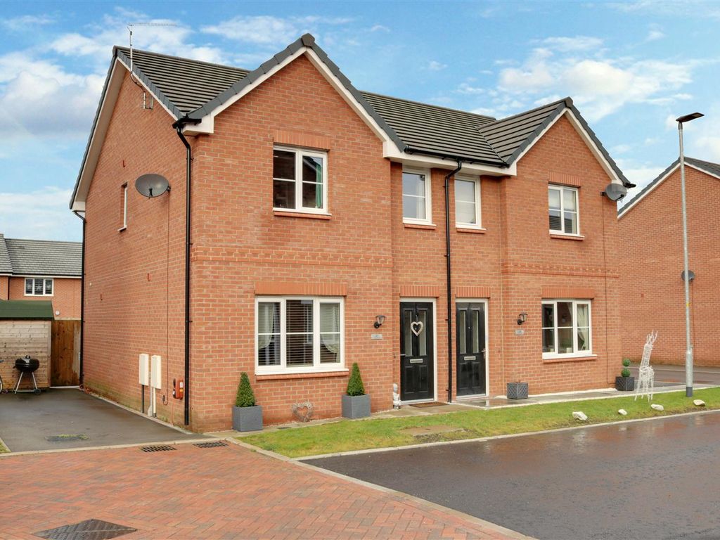3 bed semidetached house for sale in John Cliff Way, Alsager, StokeOn
