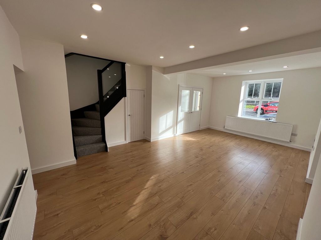 4 bed end terrace house for sale in Dororthy Street Gelli , Pentre