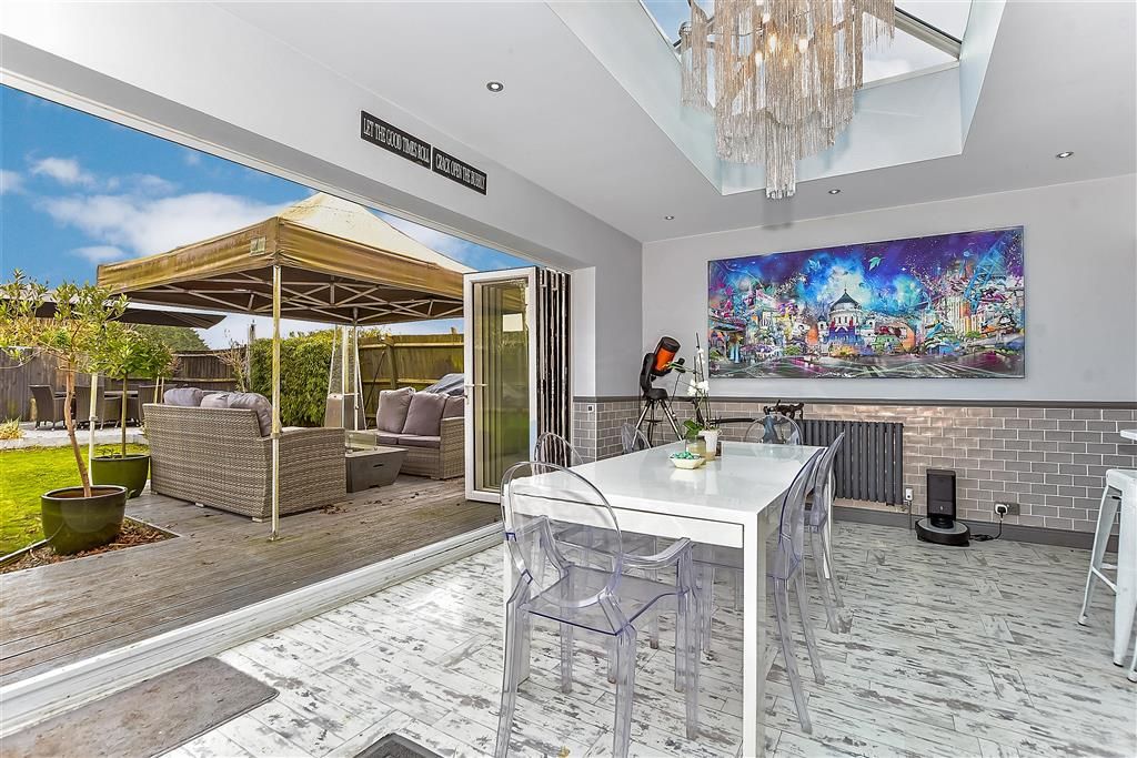 4 bed detached house for sale in Mallard Way, Westbourne, West Sussex