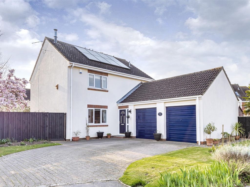 4 bed detached house for sale in Walnut Close, Rowde, Devizes SN10 Zoopla