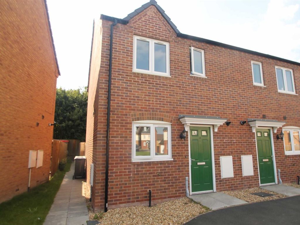 2 bed end terrace house to rent in Thomas Penson Road, Gobowen