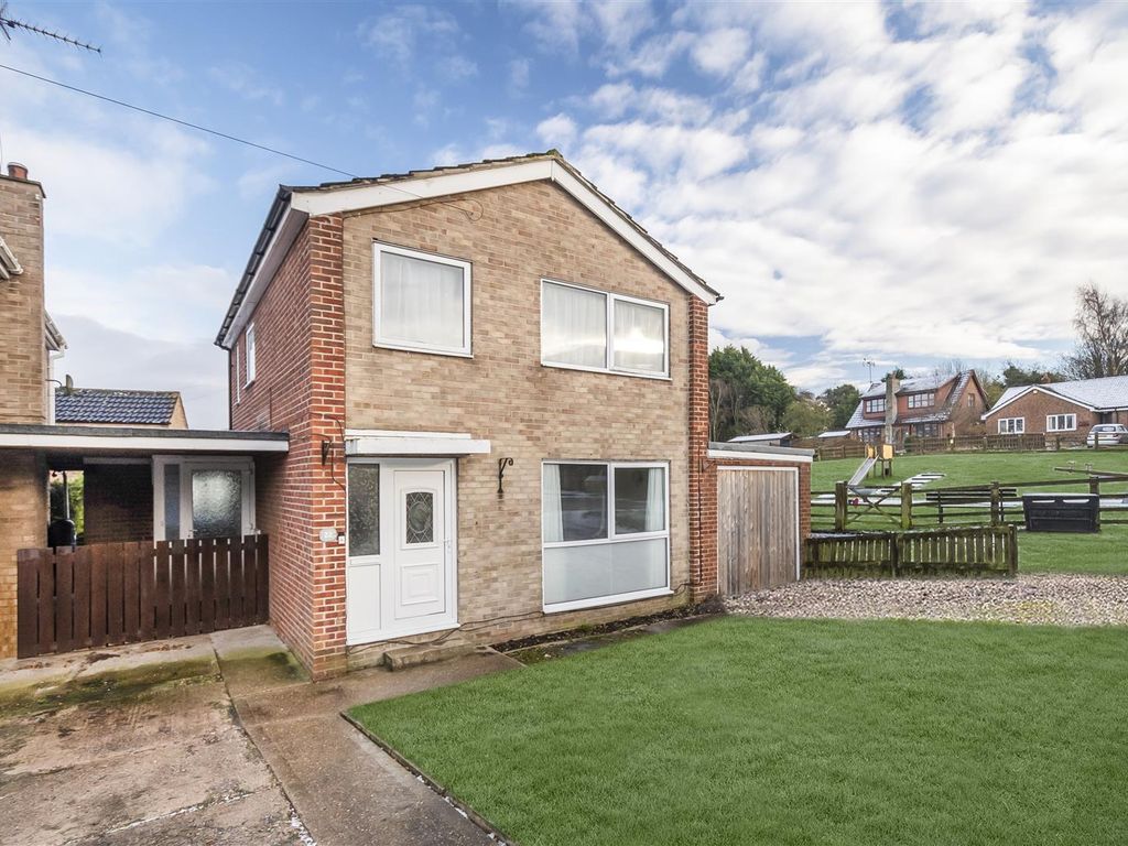 3 bed detached house for sale in Orchard Drive, Middleton On The Wolds