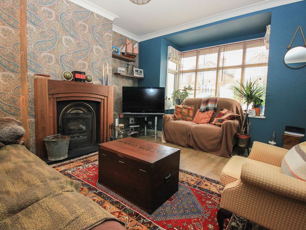 3 bed detached house for sale in Athelstan Road, Bitterne SO19, £