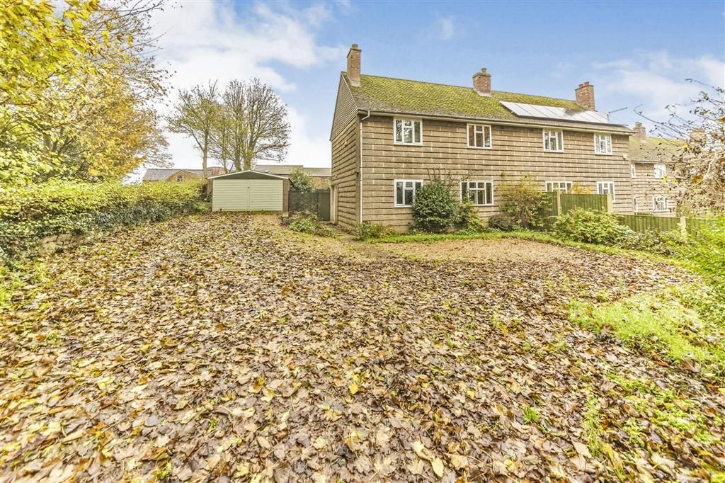 3 bed semidetached house for sale in Scalford Road, Eastwell, Melton