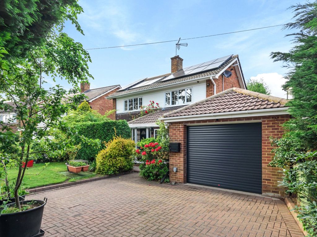 4 bed detached house for sale in Molesey Park Road, East Molesey