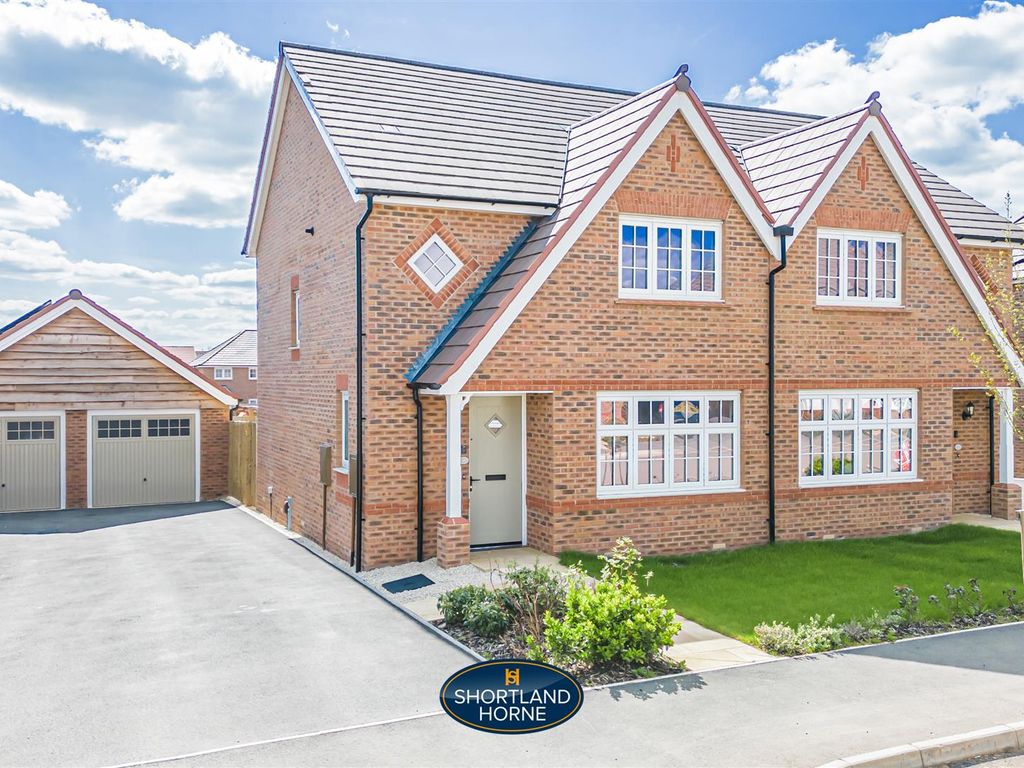 3 bed semidetached house for sale in Roman Avenue, St Nicholas Park