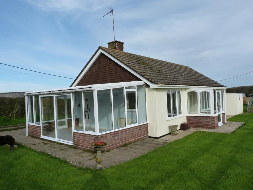 3 bed detached bungalow to rent in Holnest, Sherborne, Dorset DT9, £