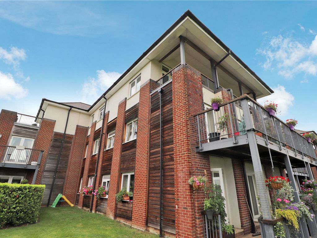 2 bed flat to rent in Copers Cope Road, Beckenham, Kent BR3 Zoopla