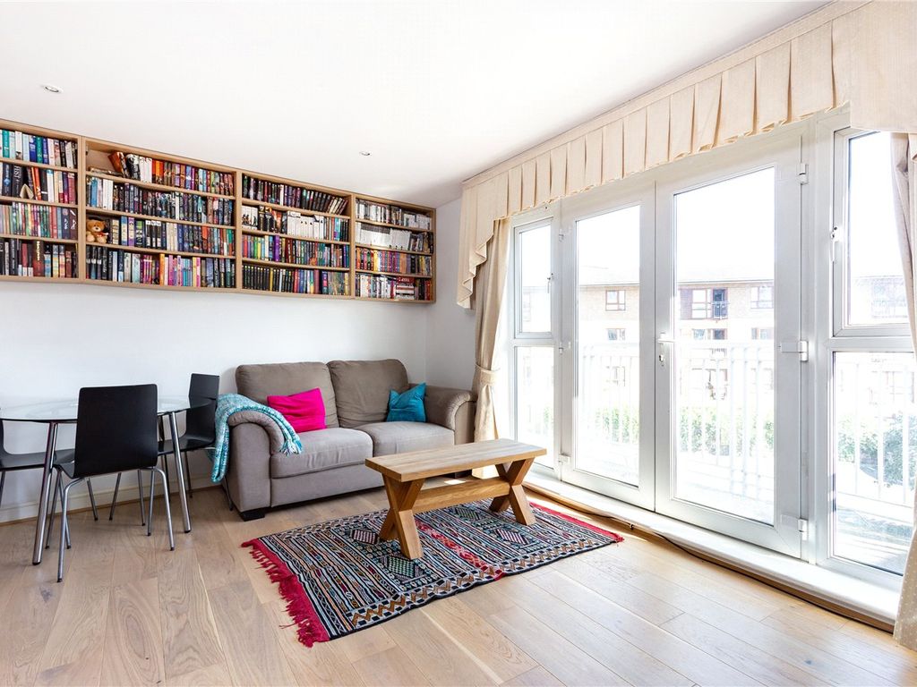 2 bed flat to rent in Morton Close, London E1, £2,250 pcm Zoopla