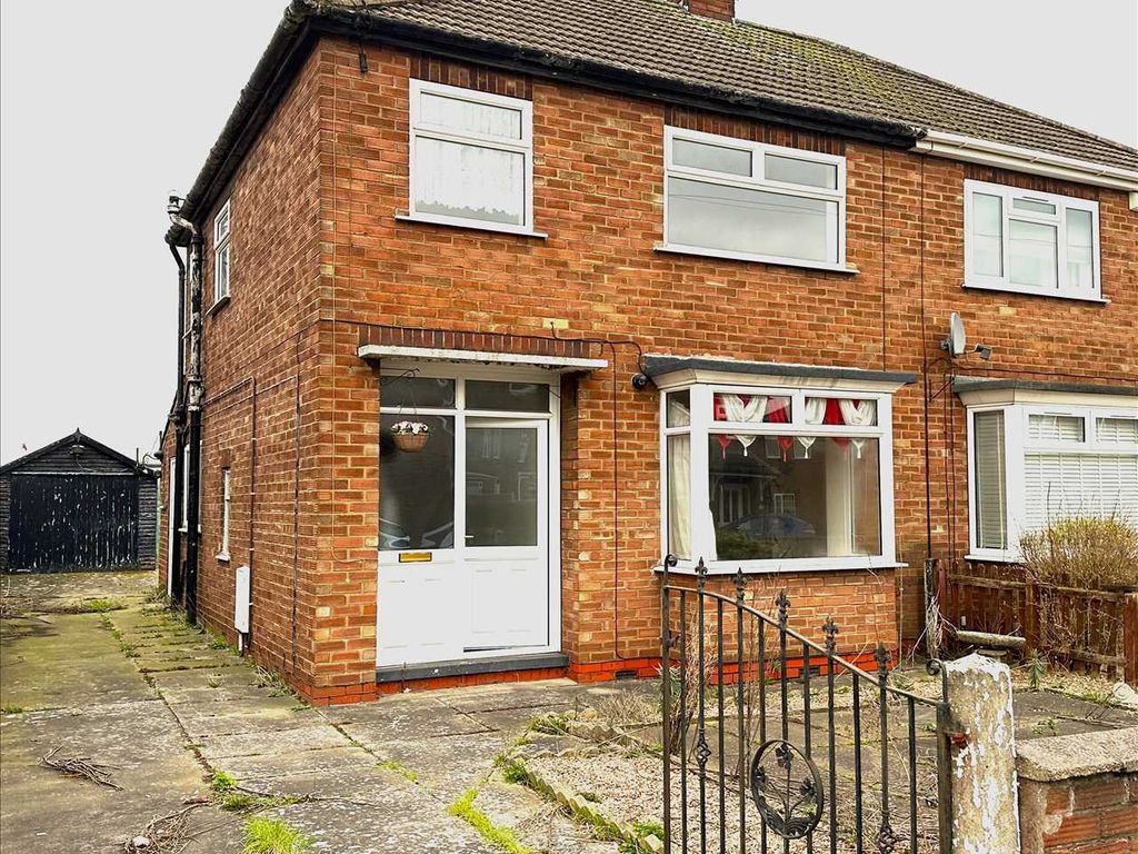 3 bed semidetached house for sale in Staindale Road, Scunthorpe DN16