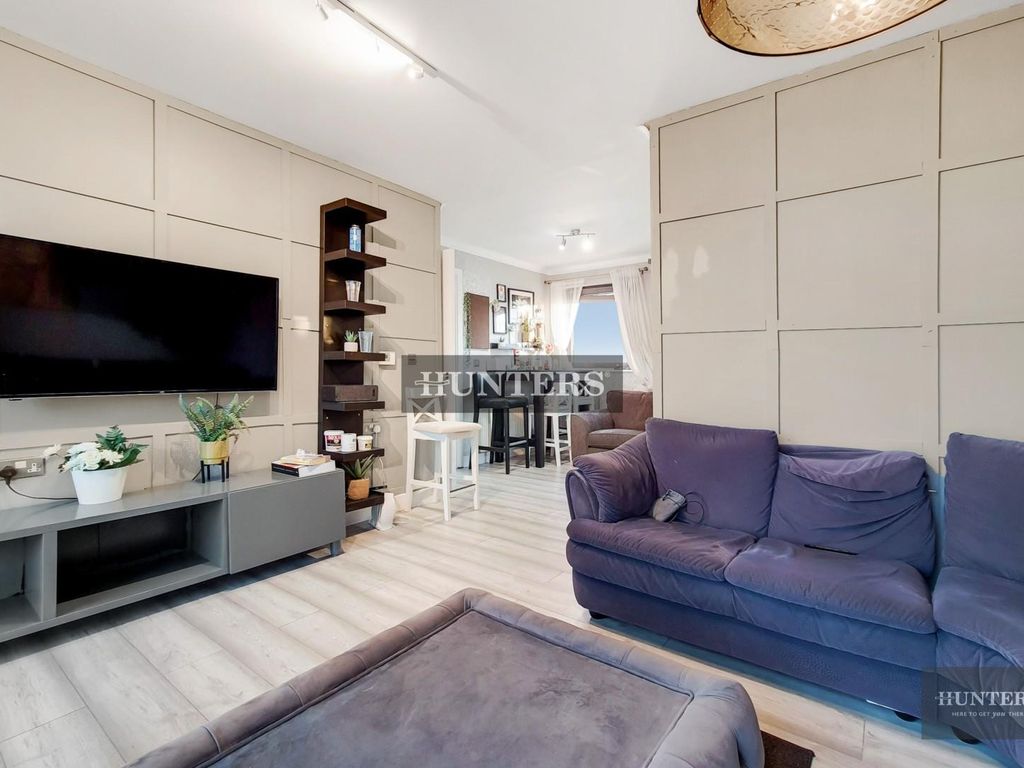 Leven Road, Atelier Court North, London E14