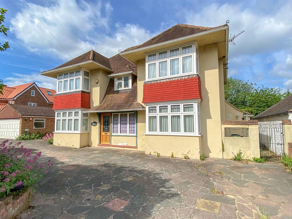 6 bed detached house for sale in Cornwall Road, Sutton SM2, £1,350,000