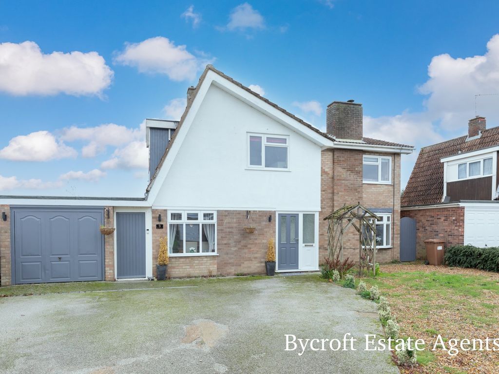 4 bed detached house for sale in Spruce Avenue, Ormesby, Great Yarmouth