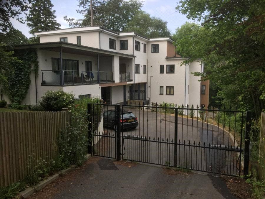 2 bed flat for sale in Burnside Court, Sandhurst Road, Tunbridge Wells