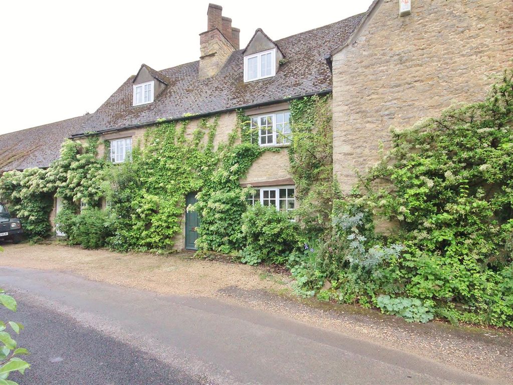 2 bed cottage to rent in Church End, Bletchingdon, Kidlington OX5, £1,250 pcm Zoopla