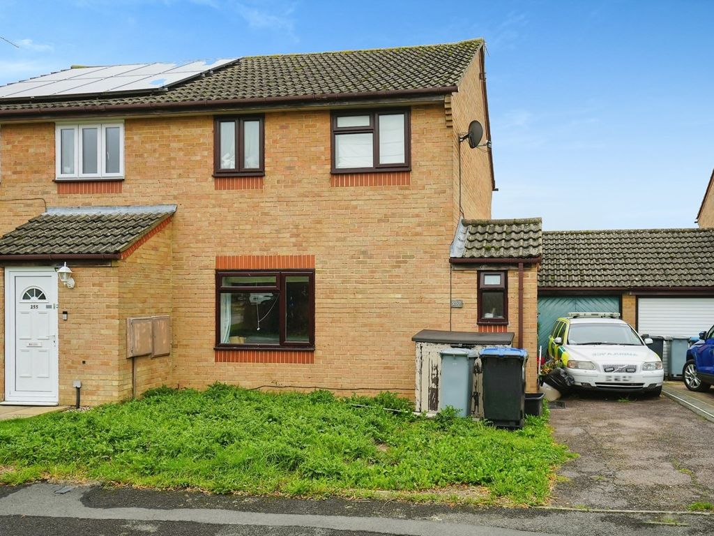 4 bed semidetached house for sale in Thorney Leys, Witney OX28, £