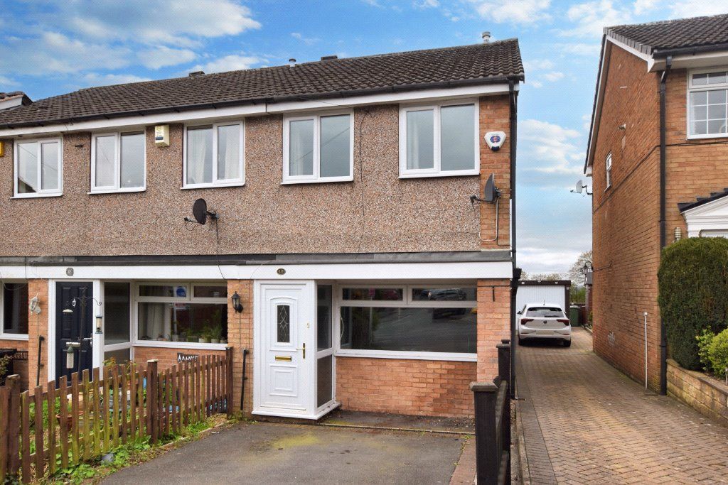2 bed terraced house for sale in Woodlea Road, Yeadon, Leeds, West