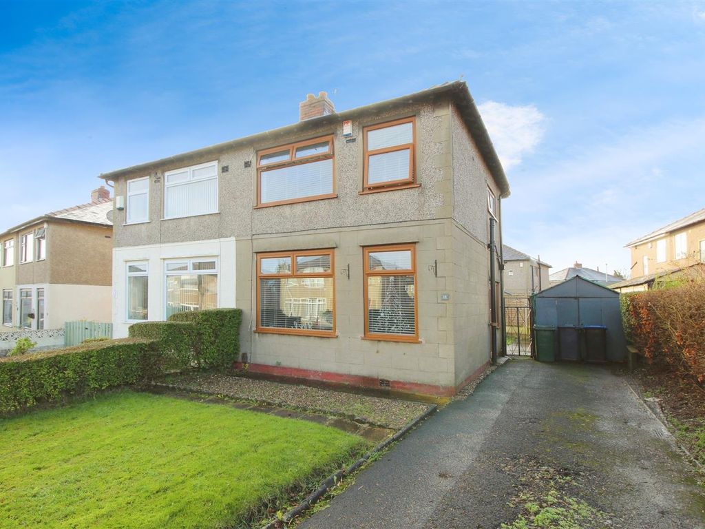 3 bed semidetached house for sale in Beech Road, Bradford BD6, £