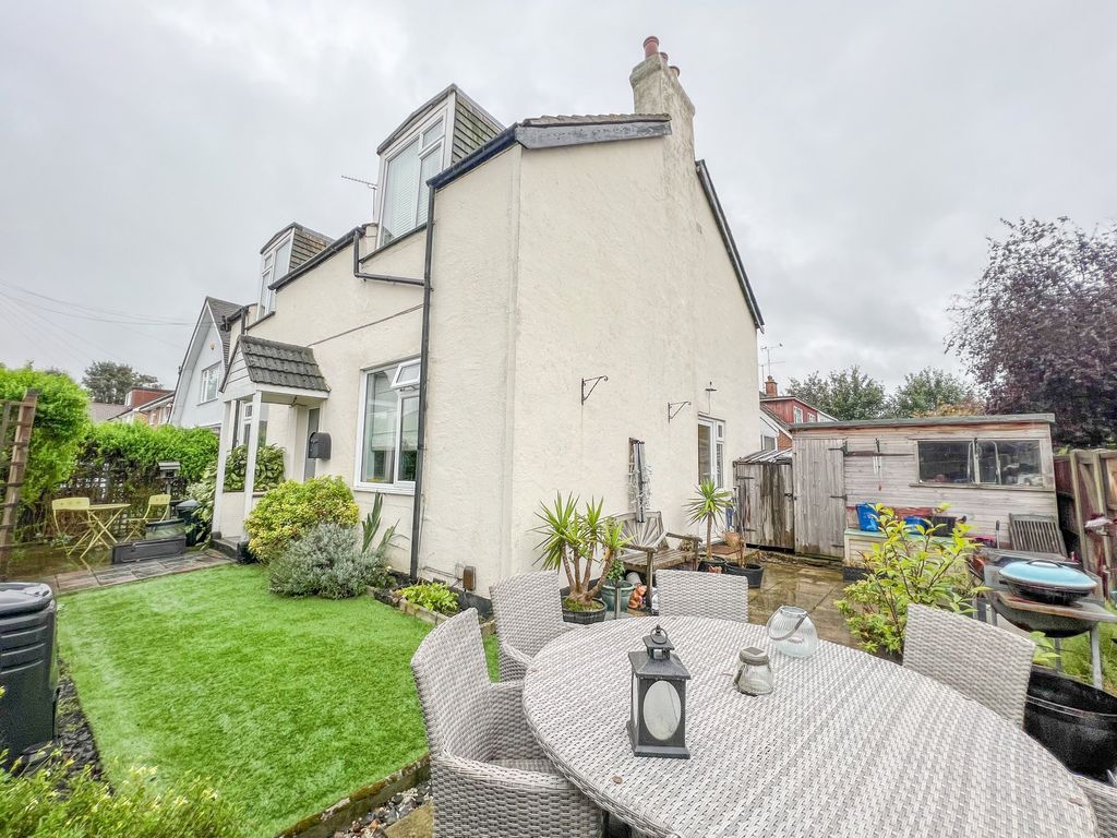 2 bed for sale in Shakespeare Avenue, WestcliffOnSea SS0